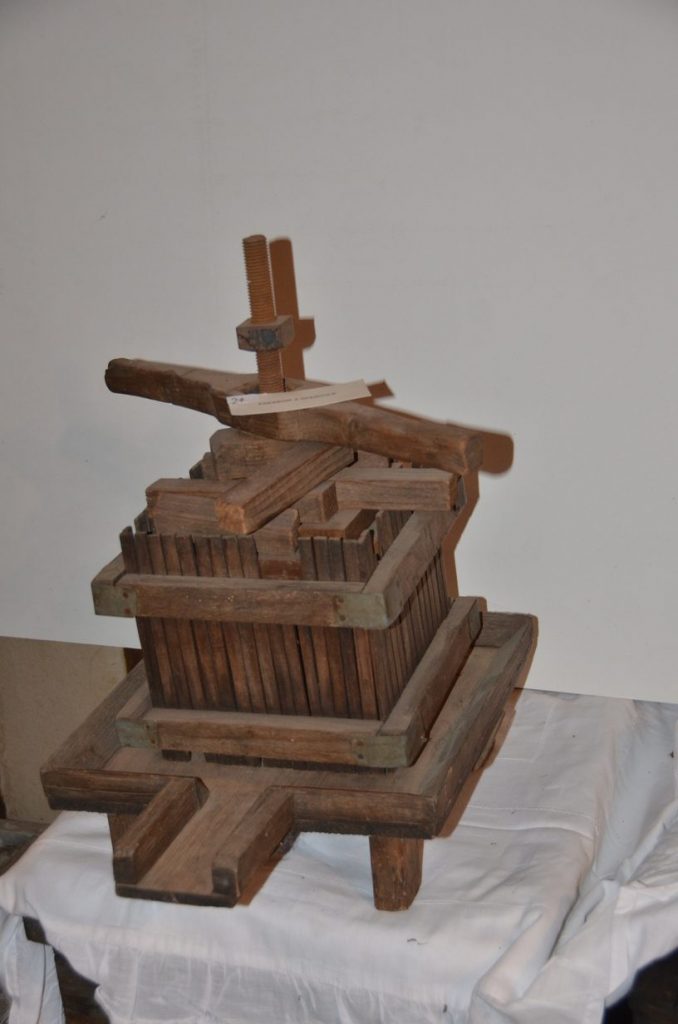 Presse à opercules ou à fruits