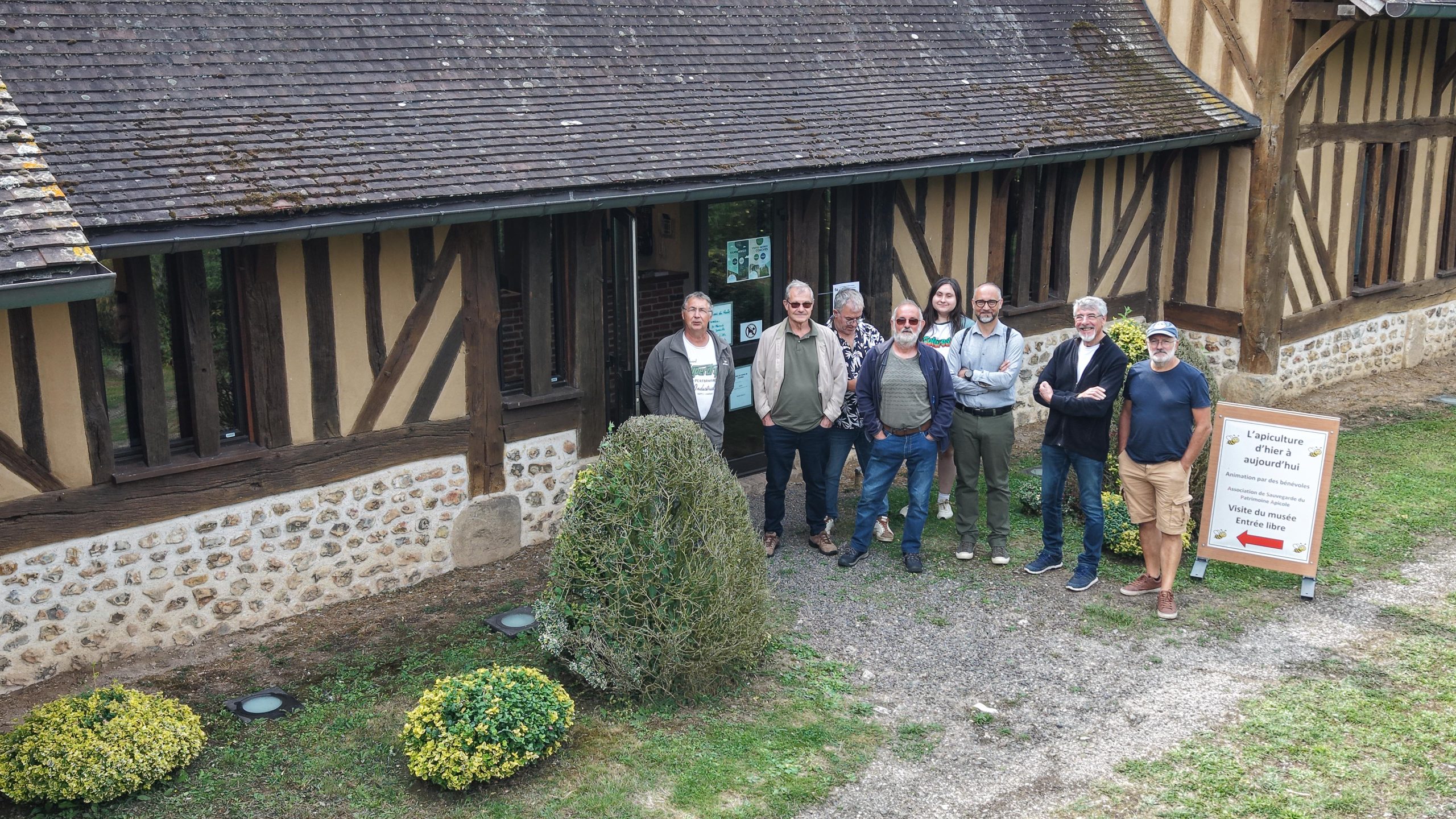 Semaine Apicole: le regard de l&rsquo;abeille